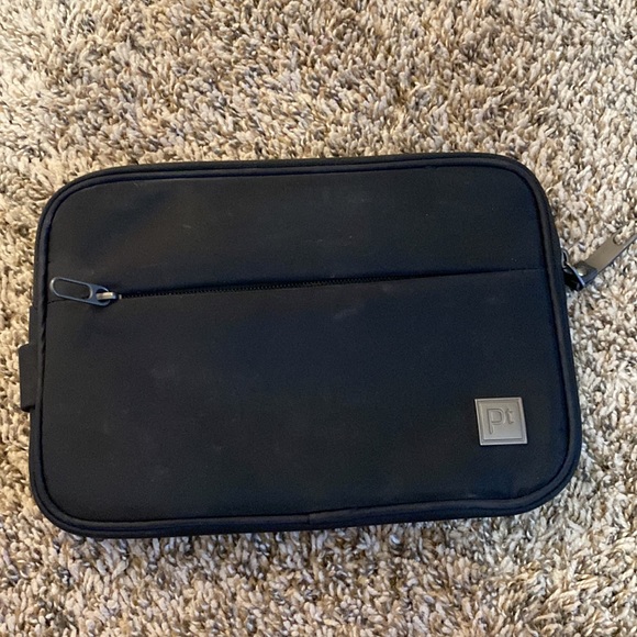 LG G Pad X 8.0 with Case - Picture 6 of 12